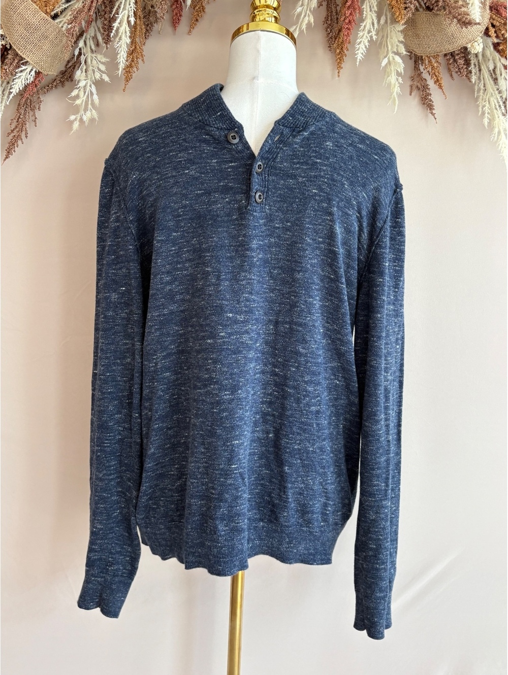 Express Men's Navy Blue Long Sleeve Henley Sweater